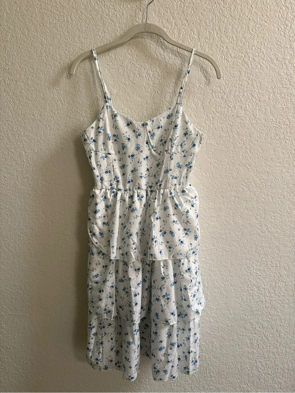 SHEIN White Blue Floral Tiered Spaghetti Strap Dress